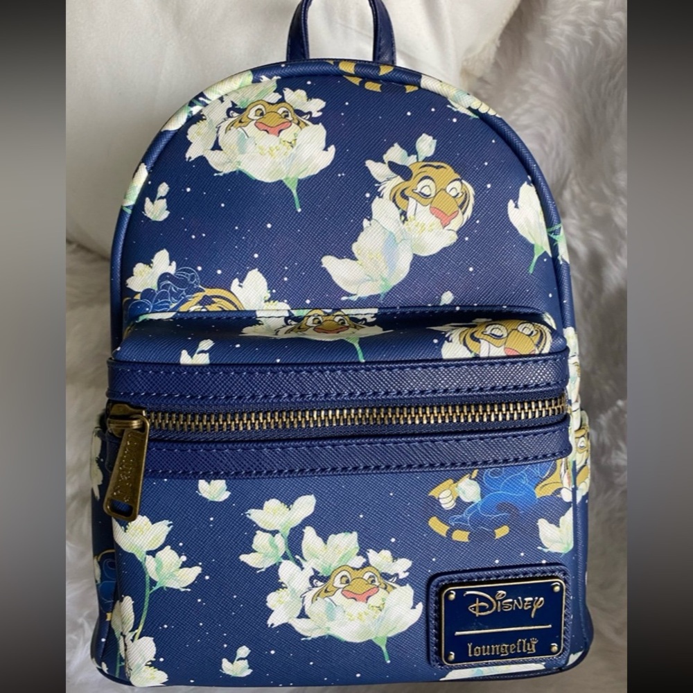 BNWT! LE RARE Gorgeous Rajah and Jasmine Starry Night Loungefly ✨